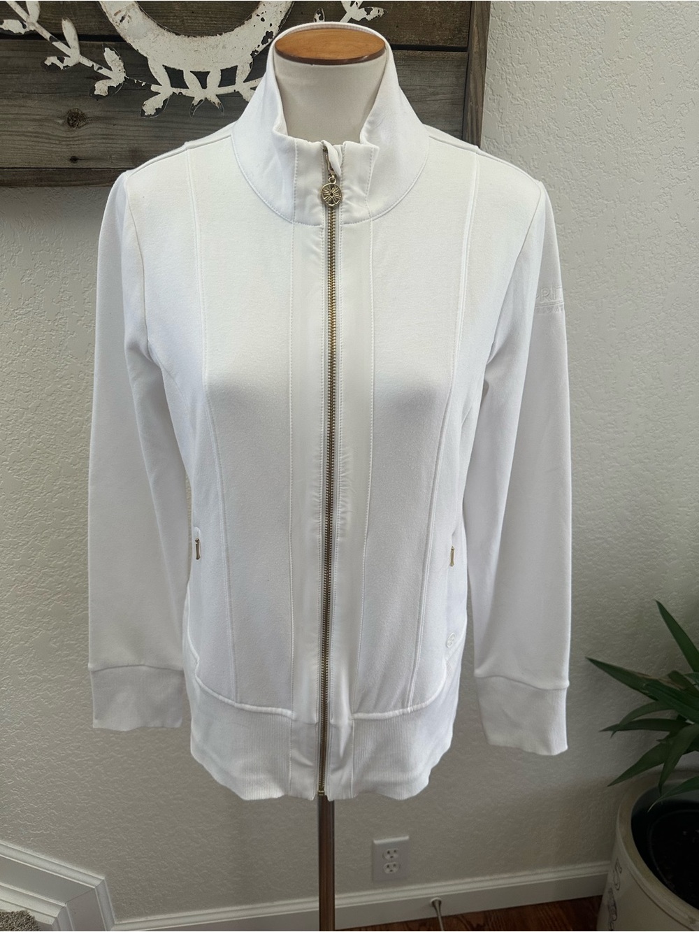 Lilly Pulitzer Luxletic White Women’s Zip-Front Jacket size M EMBROIDERED